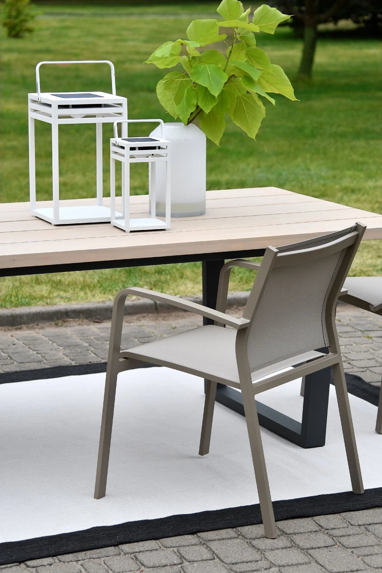 Krzesło ogrodowe Faro beżowe 57x63x83cm Miloo Home